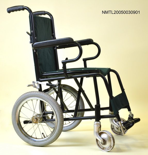 相關藏品:主要名稱：輪椅的藏品圖