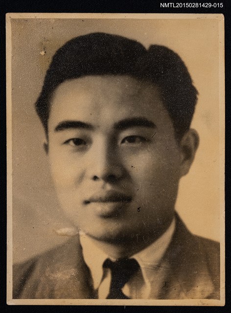 主要名稱：李唐基中年時期獨照圖檔，第1張，共1張