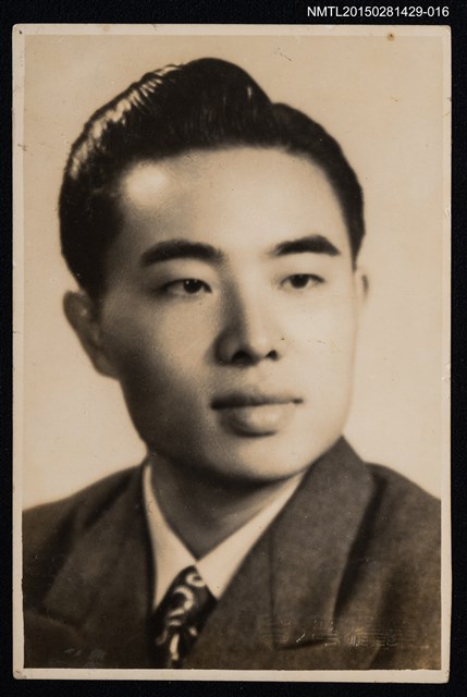 主要名稱：李唐基中年時期獨照圖檔，第1張，共2張