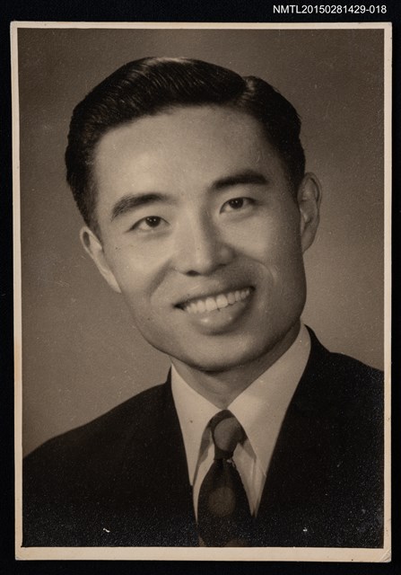 主要名稱：李唐基中年時期獨照圖檔，第1張，共1張