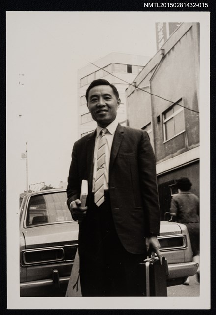 主要名稱：李唐基與友人合照1-15（李唐基於東京神田地區獨照）圖檔，第1張，共2張