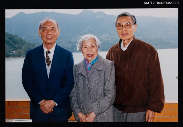 主要名稱：琦君夫婦與劉振強合照1圖檔，第1張，共1張