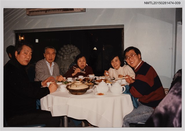 主要名稱：琦君夫婦與冰子等人合照9圖檔，第1張，共1張