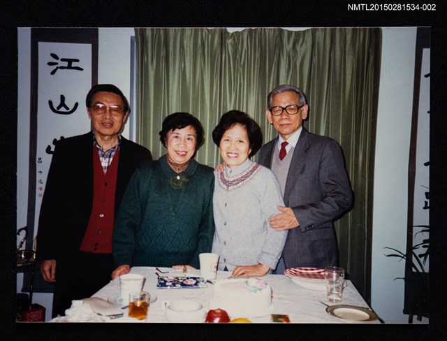 主要名稱：琦君夫婦與友人王臨冬夫婦合照（琦君夫婦與友人王臨冬夫婦合照）2圖檔，第1張，共2張