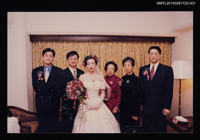 主要名稱：文友王琰如家族照1圖檔，第1張，共1張
