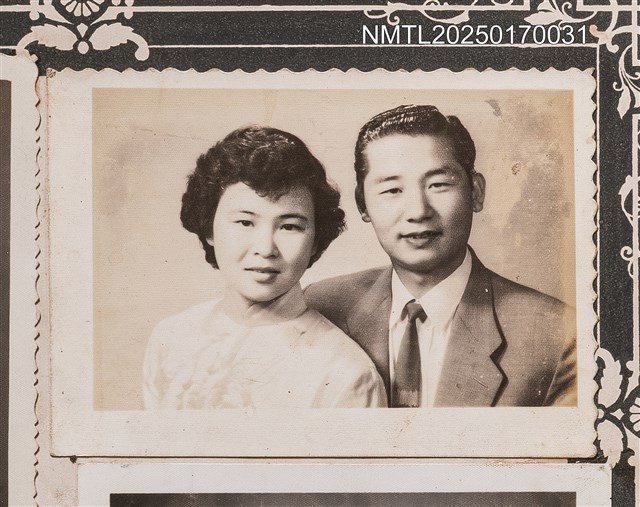 主要名稱：呂赫若長女呂愛琴伉儷合影/其他-劃一題名：呂赫若家族相簿圖檔，第1張，共1張