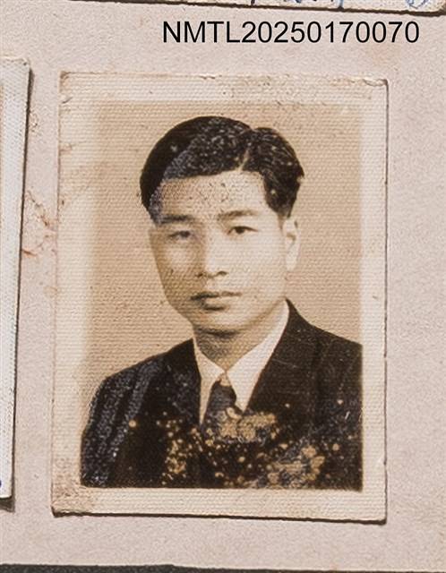 主要名稱：青年男性獨照/其他-劃一題名：呂赫若家族相簿圖檔，第1張，共1張