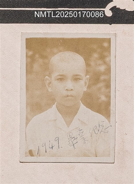 主要名稱：呂芳卿西元1949年畢業紀念獨照/其他-劃一題名：呂赫若家族相簿圖檔，第1張，共1張