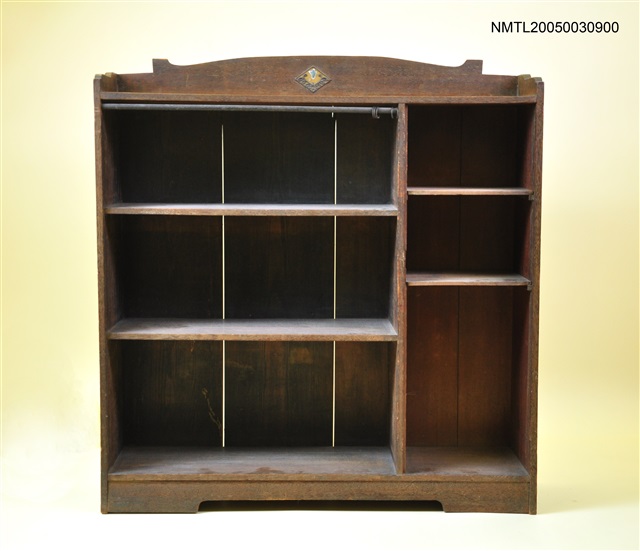 主要名稱：書櫃(木)的圖片