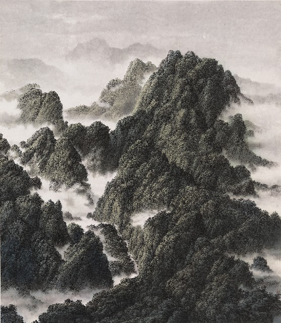 山在晨光中的圖片