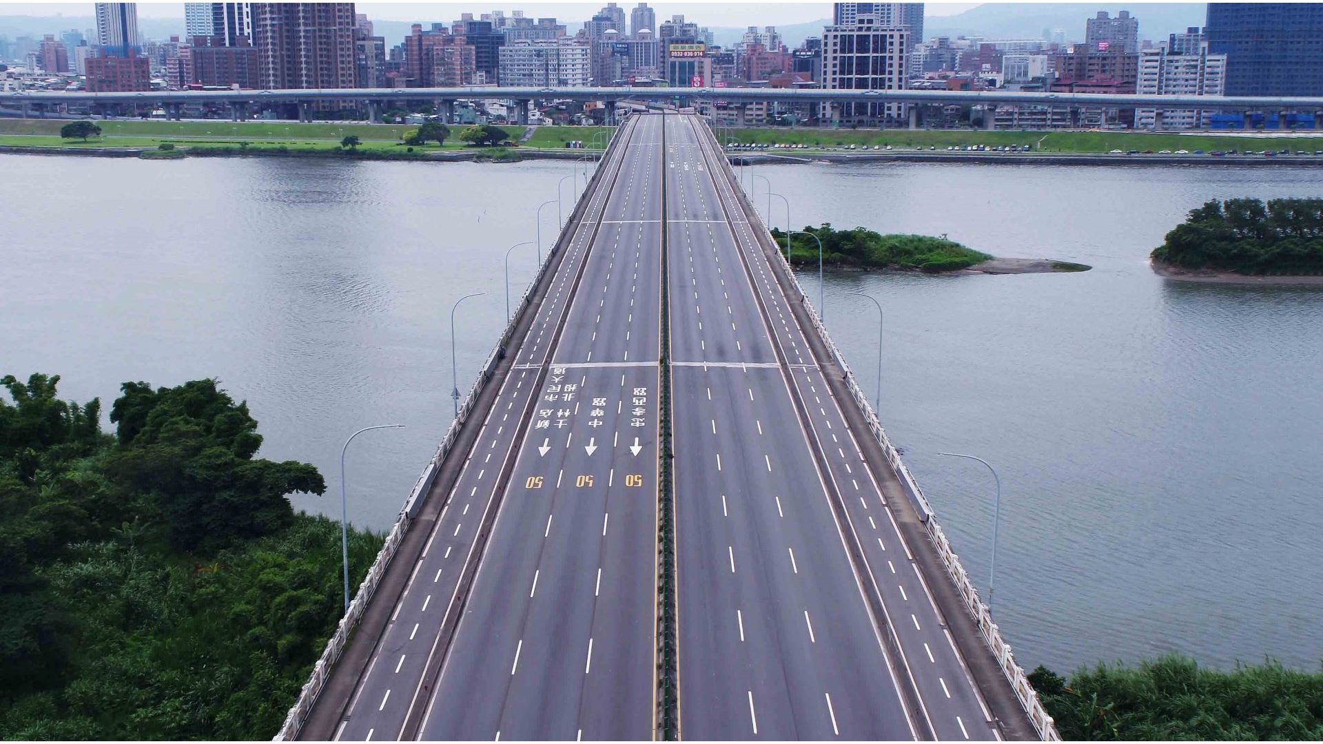 首頁輪播，第1張，共3張