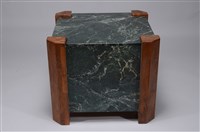 貴蛇紋石正方形檯燈桌的圖片