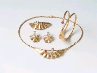 丹扉之戀--項鍊、手環、胸針、耳環的圖片