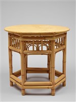 竹製六角桌的圖片