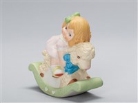 Dolly Dingle女孩騎綿羊玩具藏品圖，第1張