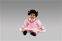 坐姿女黑人娃娃/粉紅小禮服藏品圖，第1張