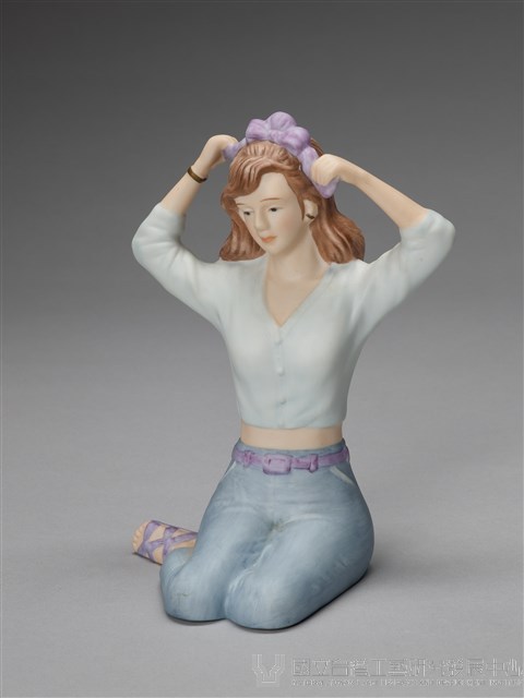 休閒少女系列：綁蝴蝶結藏品圖，第2張