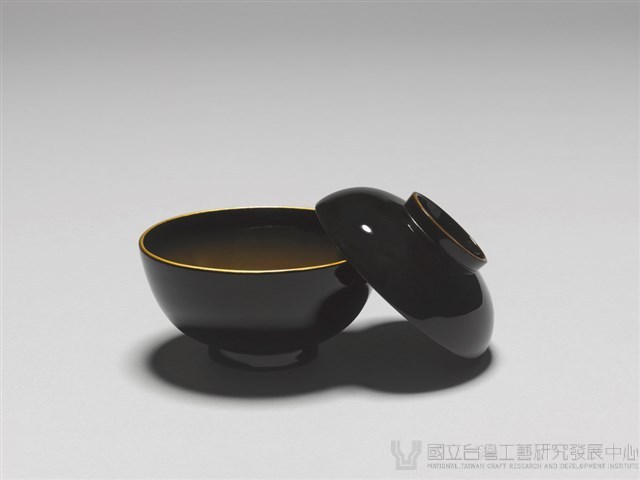 黑漆蓋碗－畫著燕子的碗藏品圖，第3張
