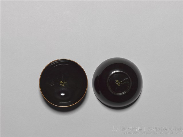 黑漆蓋碗－畫著燕子的碗藏品圖，第1張