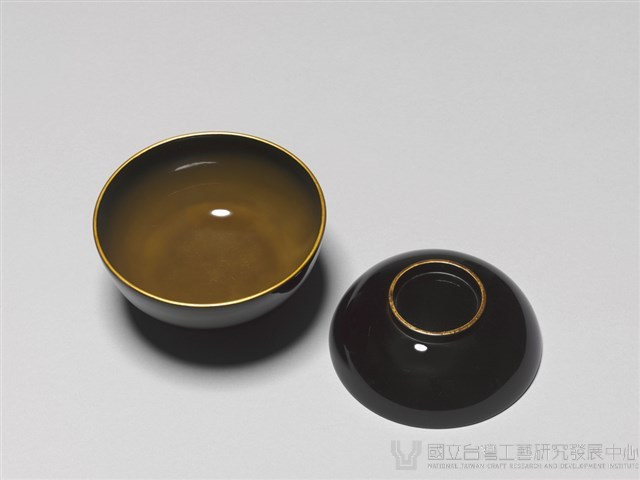 黑漆蓋碗－畫著燕子的碗藏品圖，第4張