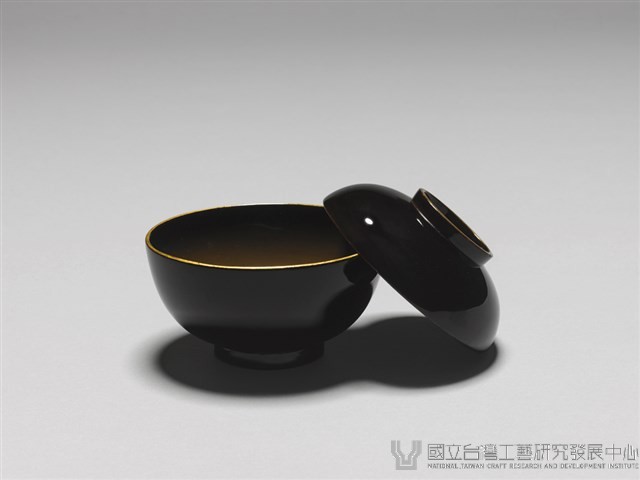 黑漆蓋碗－畫著燕子的碗藏品圖，第3張