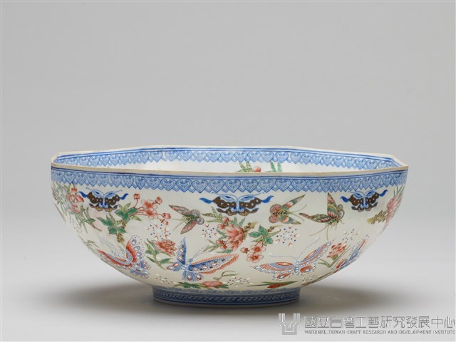 青花加彩花蝶紋玲瓏瓷八角碗-國立臺灣工藝研究發展中心-典藏網-藏品