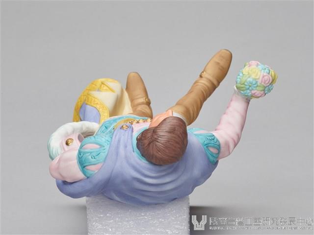 王子盛裝持花束藏品圖，第7張