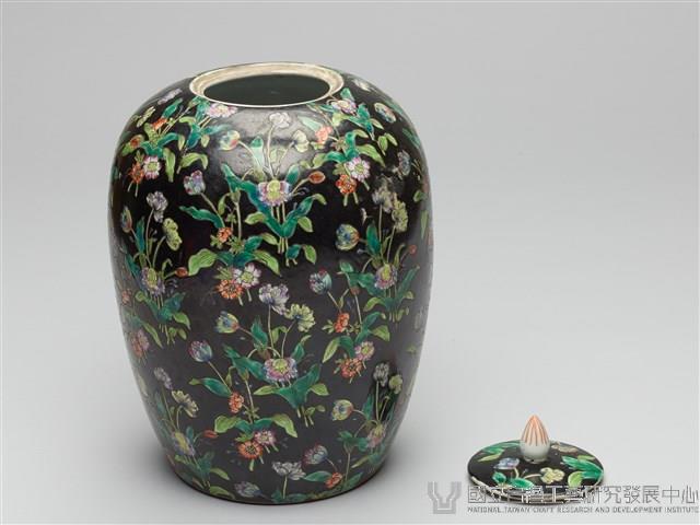 琺瑯彩墨地花卉紋冬瓜罐藏品圖，第6張