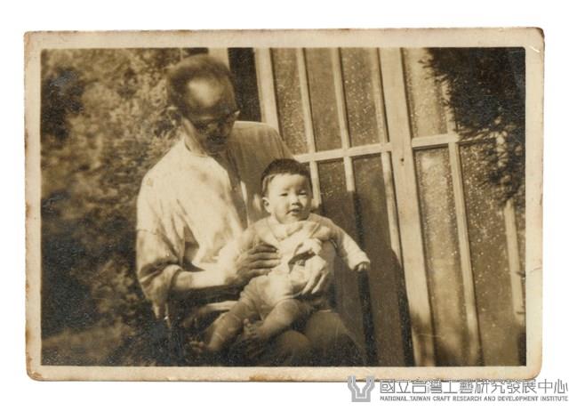 山中公與長孫－攝於日本戰後（山中美子的長男）藏品圖，第1張