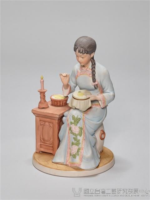 裝飾陶瓷人物類組(3)少女繡花藏品圖，第5張