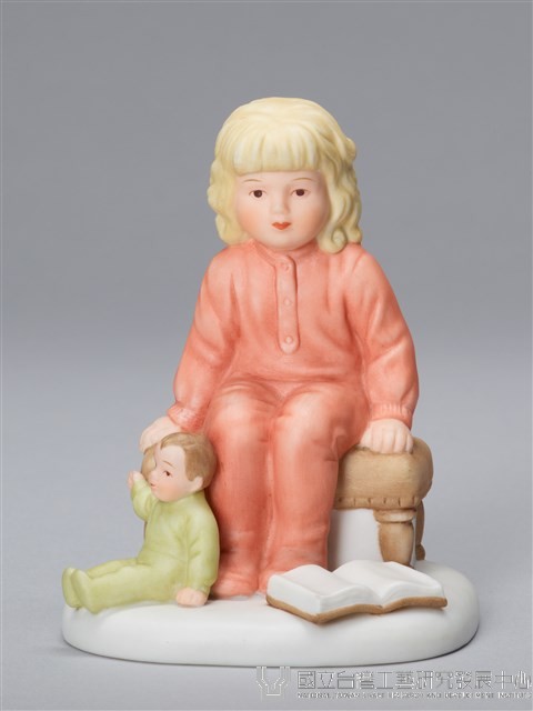 女坐藏品圖，第1張