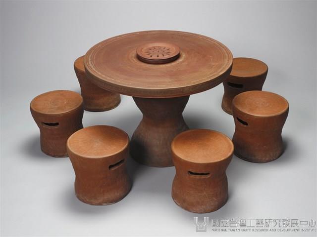 陶桌椅組藏品圖，第2張
