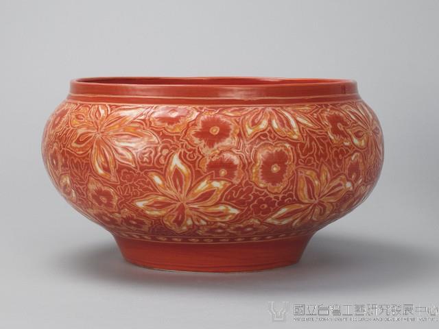 雕釉珊瑚紅底花卉紋缽藏品圖，第3張