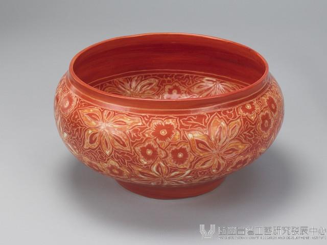 雕釉珊瑚紅底花卉紋缽藏品圖，第1張