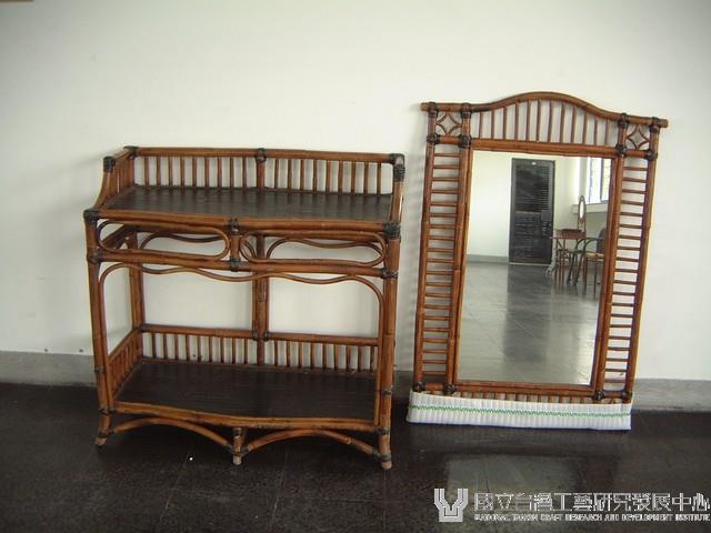 籐竹桌鏡框組藏品圖，第1張