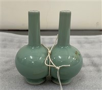 仿清雍正豆青雙連瓶(複製品)藏品圖，第1張