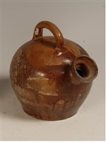 圓形男用夜壺藏品圖，第1張