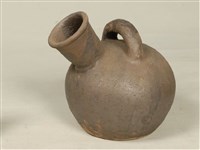 圓形男用夜壺藏品圖，第1張