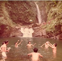 南投風光照片－嬉水與球(竹山)藏品圖，第1張