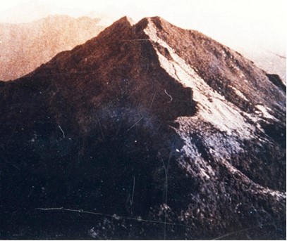 昭和12年玉山北峰的圖片