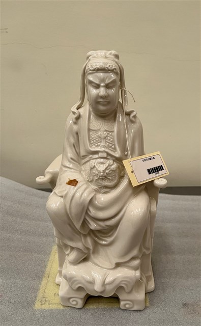 仿明牙白關公像(複製品)的圖片