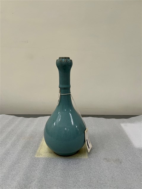 仿宋天青蒜頭瓶(複製品)的圖片