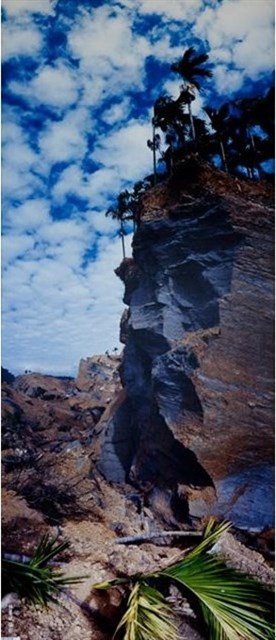 九份二山引爆石岩立面剖析照的圖片