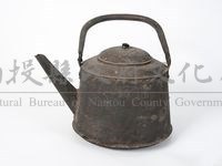 圓筒型手提錫茶壺藏品圖，第1張