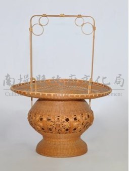 竹編菊花紋花器藏品圖，第1張