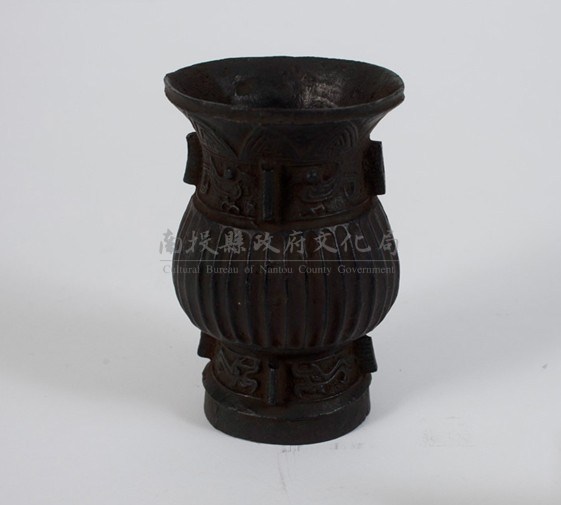 仿西周鳳紋角觶(複製品)藏品圖，第1張