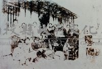 昭和7年張和順發明自動製箸機紀念照藏品圖，第1張