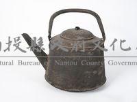 圓筒型手提錫茶壺藏品圖，第1張
