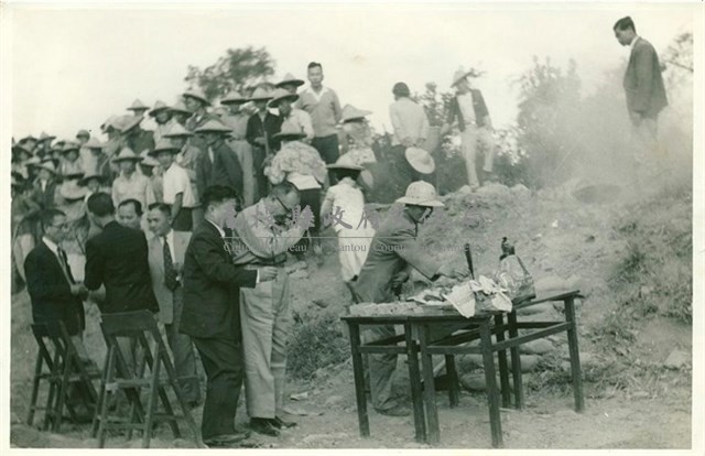 民國49年南投縣長洪樵榕舉行名間鄉名松路破土典禮藏品圖，第1張