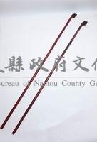 朱漆楠木提燈柄藏品圖，第1張